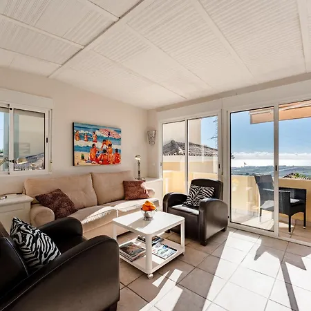 Apartment Penthouse With Pool, Jacuzzi And Zen Garden - Only 5min To Town *